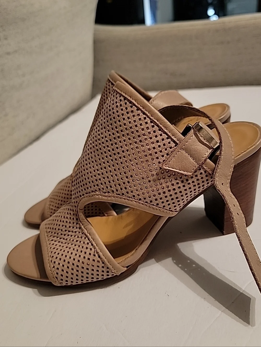 Avellini Women’s Italy Leather Open Toe 3 1/2 Block Heel Sandals Tan Sz7.5/8 EUC